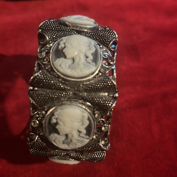 Vintage cameo watch opc - Picture 3 of 5